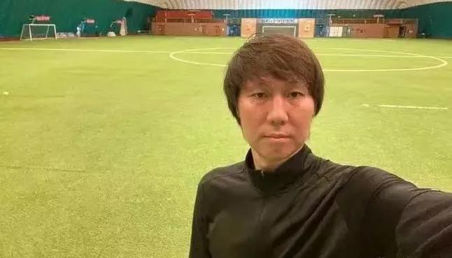李铁国足搞笑训练,国足主帅李铁谈对阵