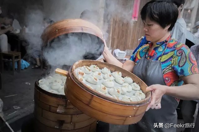 跟着邓超上了热搜的小城兰溪，庞大的小吃王国终于被掀起一角