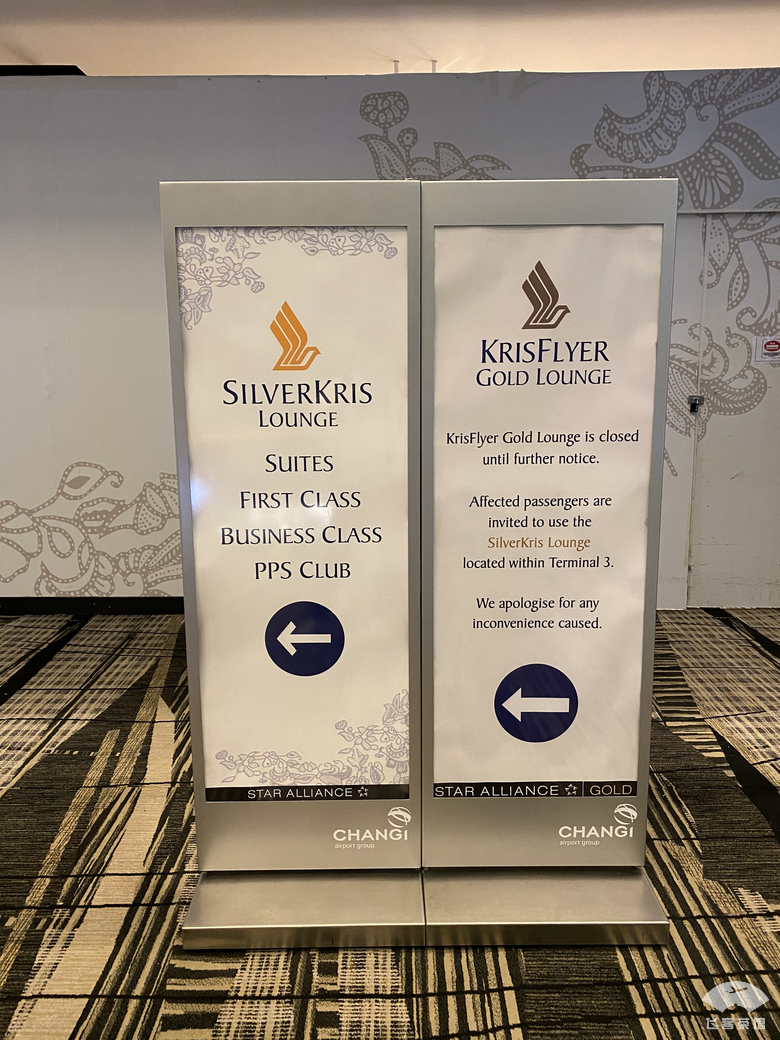 这种专业让人折服!在毫无服务的情况下,空姐仍能准确地姓氏称呼