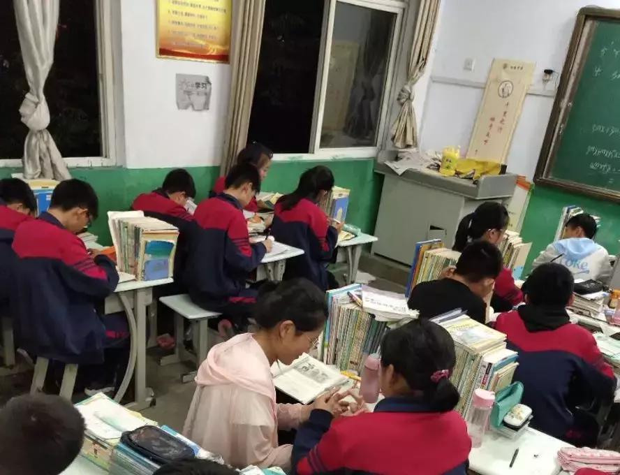 被小你几岁的男孩子表白怎么办,被自己小五岁的男孩子表白怎么办