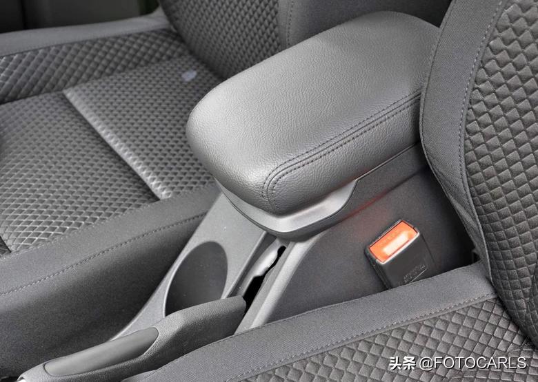 雪铁龙c4世嘉改装外观效果图,雪铁龙c4世嘉2018款方向盘