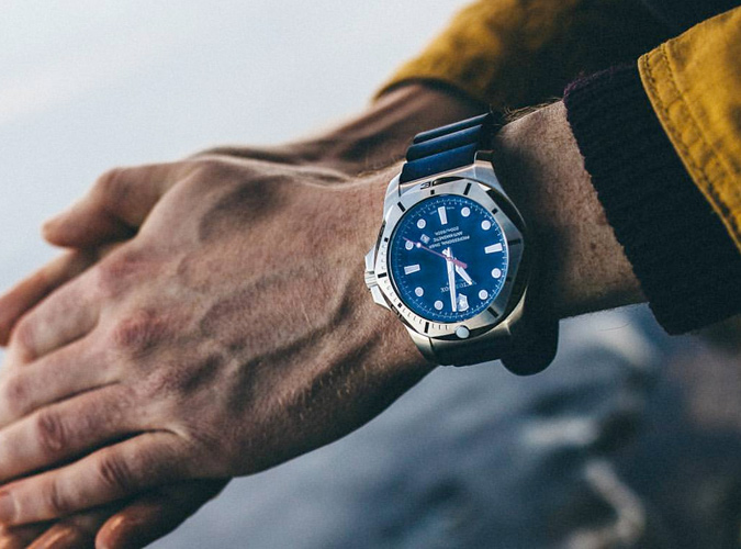 石英腕表和机械表差距在哪里,瑞士复古机械表推荐男款