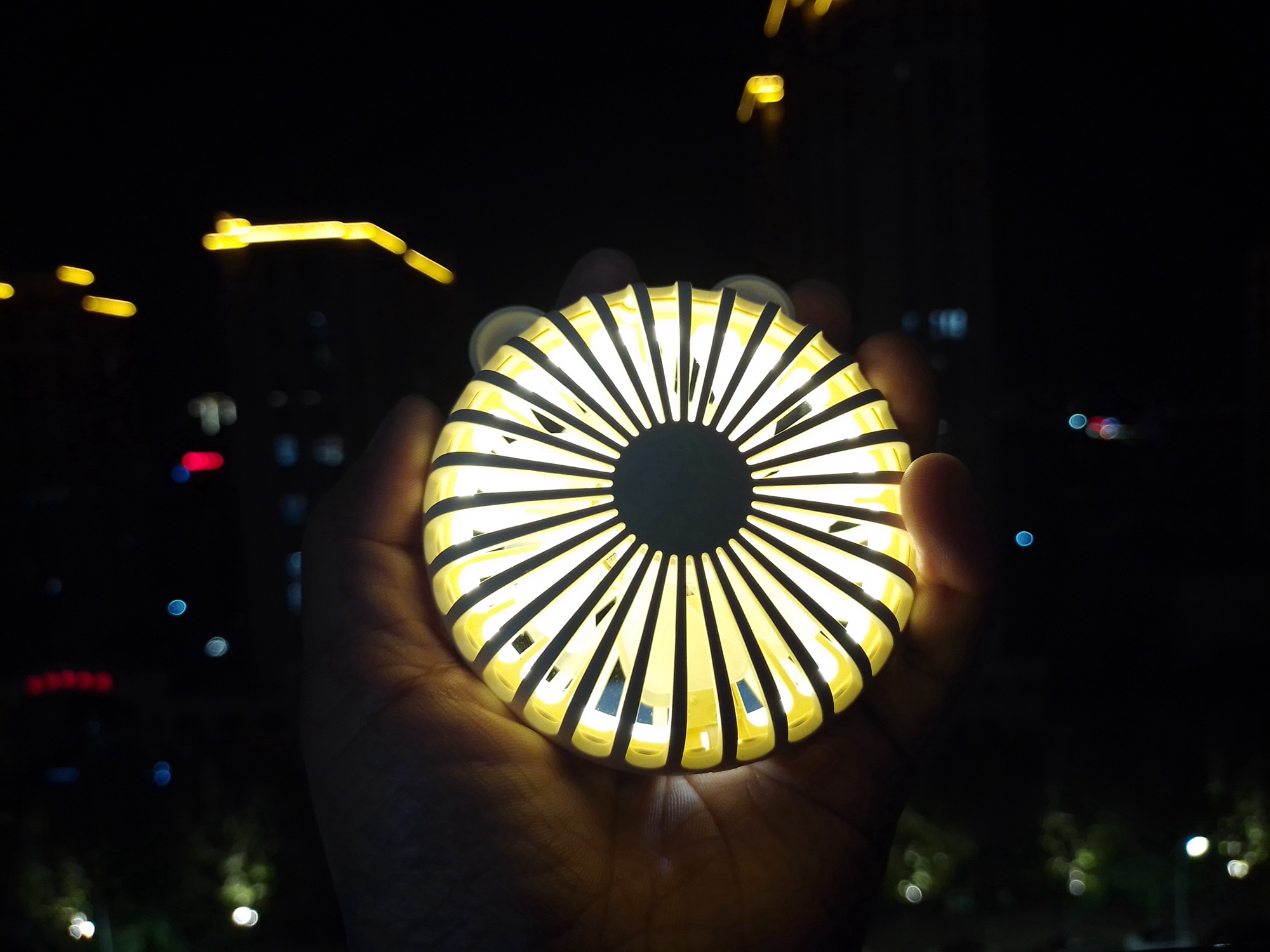 魔味|彻底清空夏天累赘，精致妆容不在花，可爱熊风扇镜体验