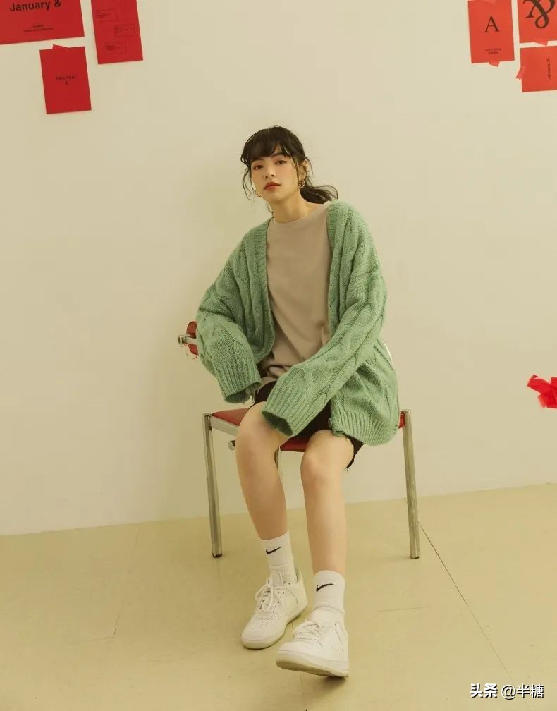 韩剧女主的穿搭连衣裙,韩剧女主穿条纹衬衫