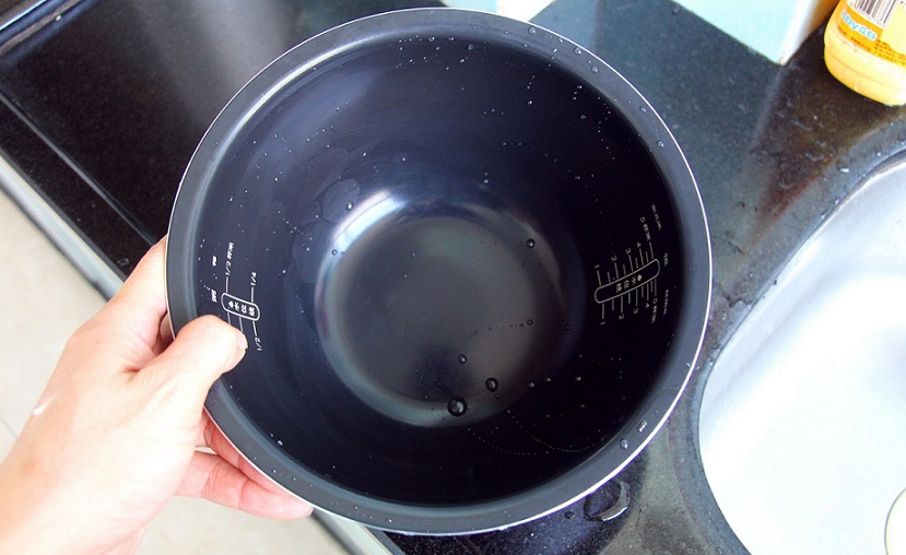 电饭锅内涂层危害,电饭锅内胆的涂层对人的危害