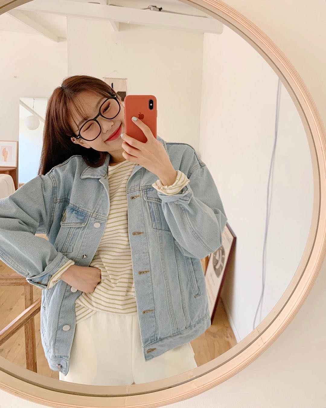 值得推荐的韩系穿搭博主,韩国穿搭博主穿衣服过程