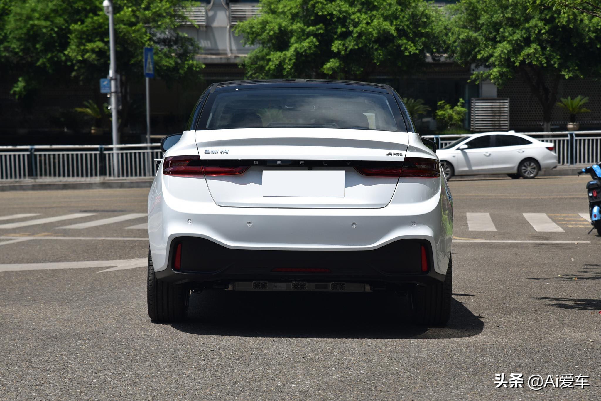 续航600km纯电车价格低推荐,续航600左右最便宜电动汽车