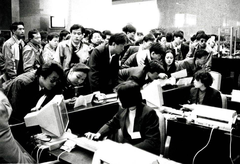 中国移动公布2021年职工薪酬,中国移动一年发全体员工多少工资