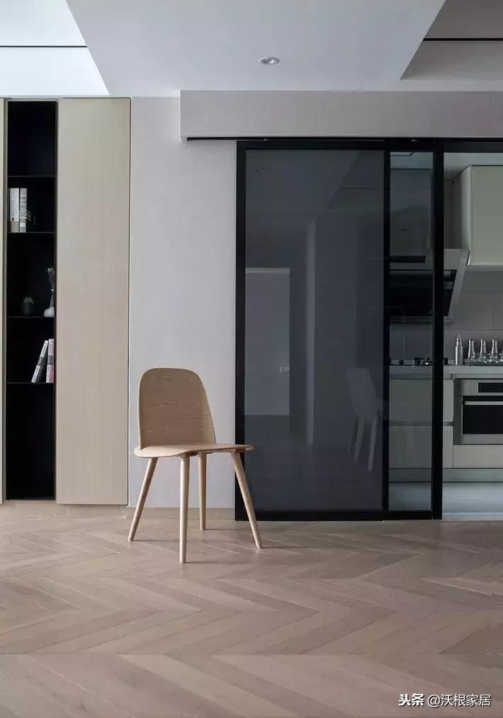 客厅到底要不要铺木纹砖,客厅到底要不要贴墙布