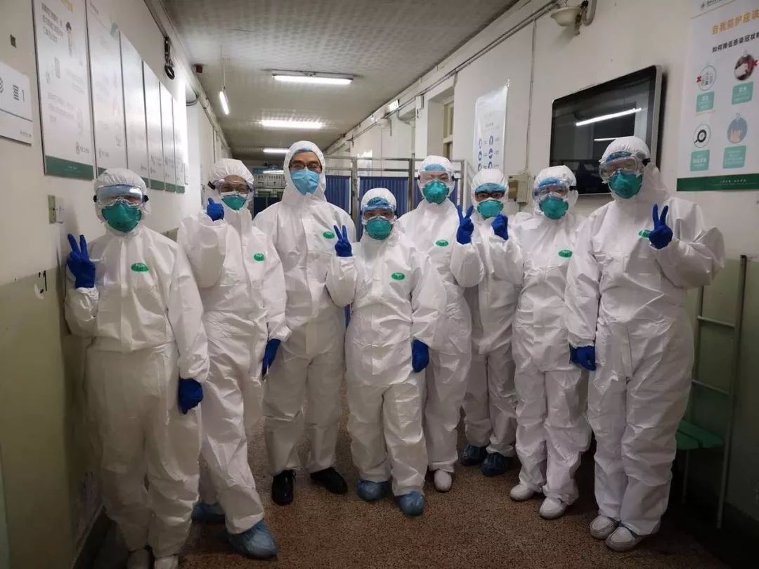 抗击疫情泪目,医护人员请战支援武汉感人事迹