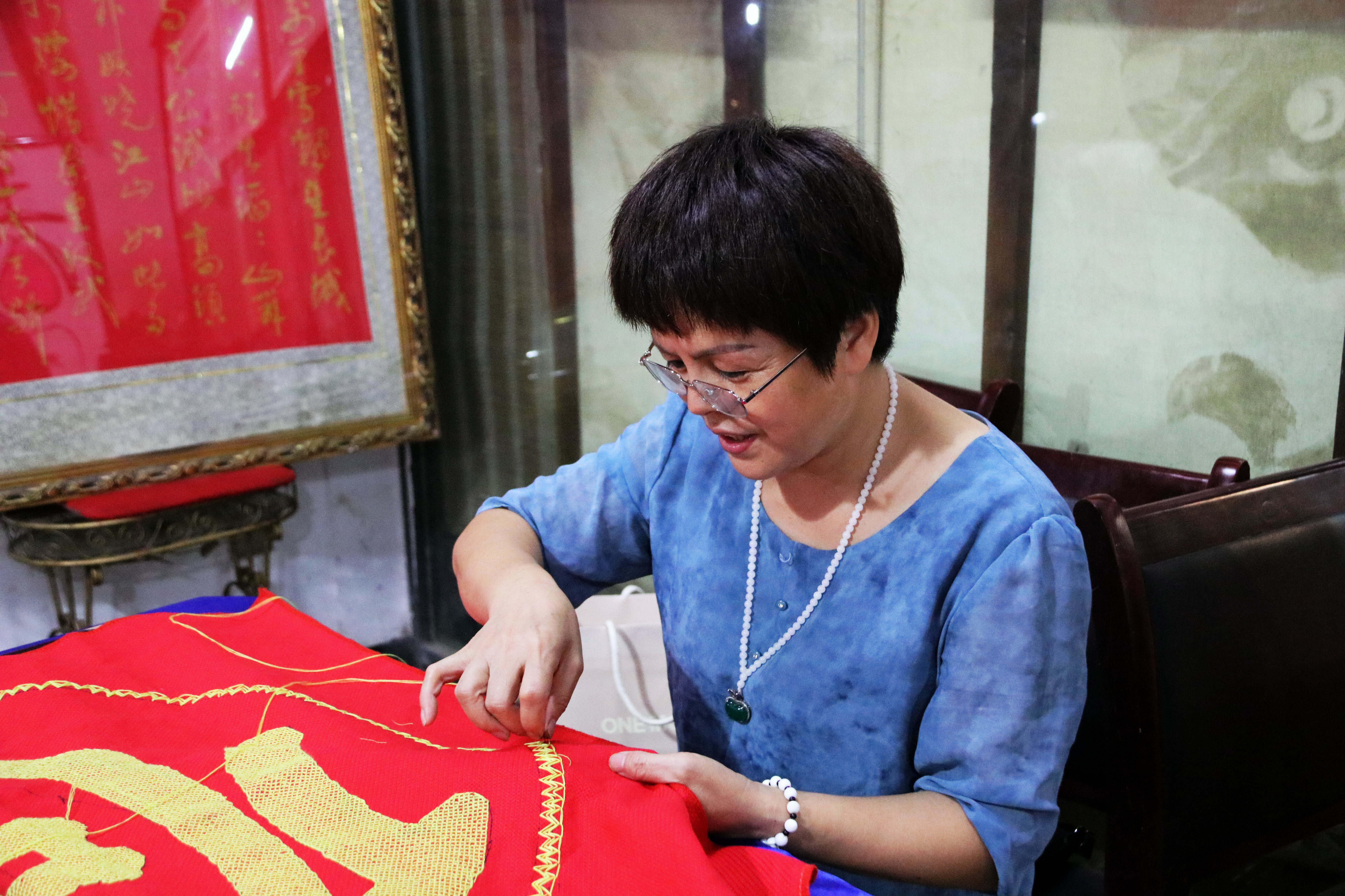 记“周元梅.水果仙子刺绣作品展”