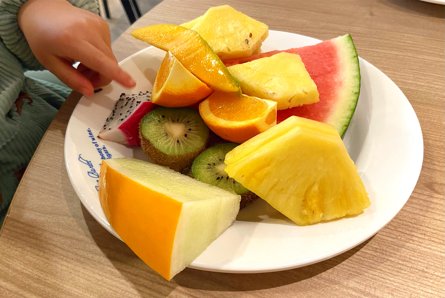 秋天瓜果香,这7种水果多给孩子吃,应季水分大还润燥,减少生病