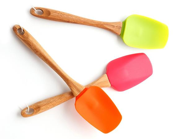 炒菜用木铲好还是硅胶铲好,苏泊尔的硅胶铲铁铲哪个最好