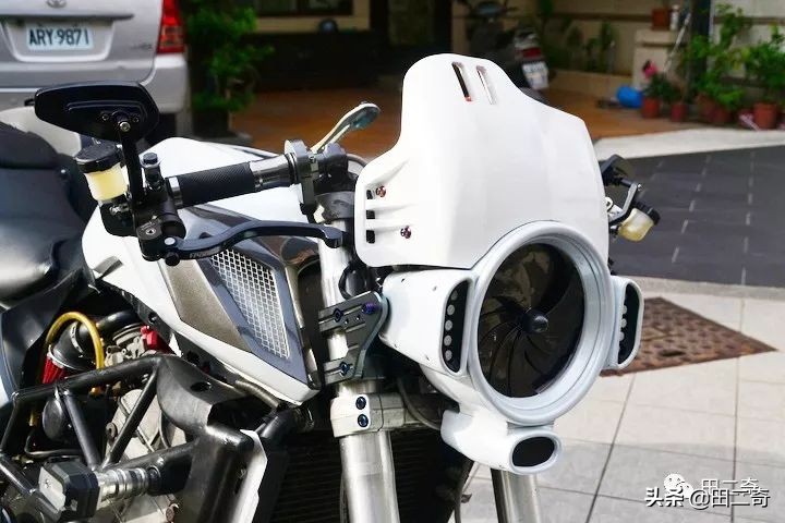 19款SYM新车发布,搭载ZXR400引擎,超炫涡*大轮**灯指纹启动