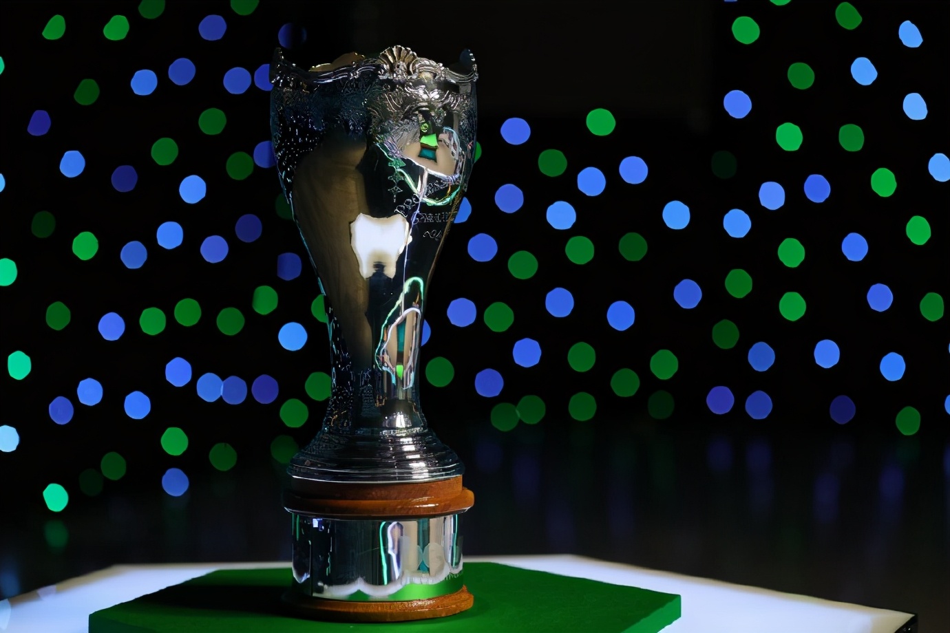 苗苗最新专访视频,丁俊晖英锦赛出局视频