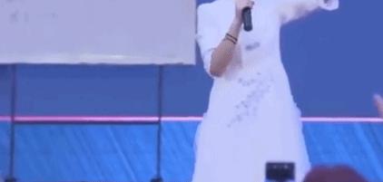 没有“14岁天才少女”,只有被成*学功**忽悠瘸了的孩子