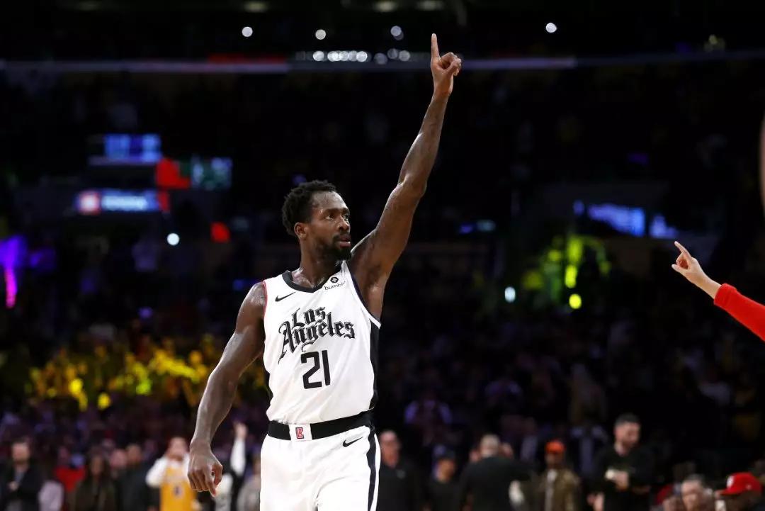 贝弗利艾伦,贝弗利和他的兄弟们