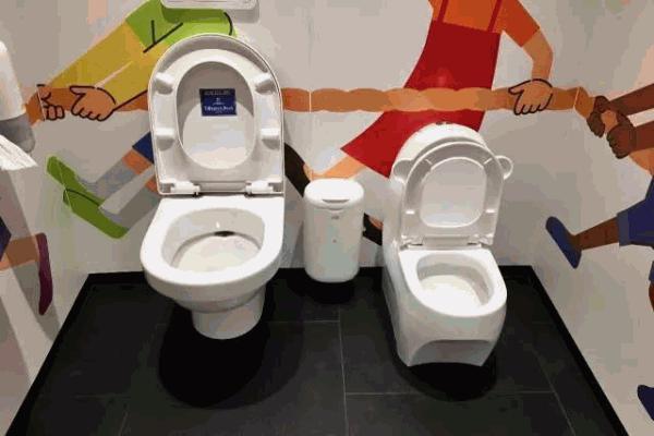 妈妈带5岁儿子进女厕，一句话惹怒网友：性教育，应从几岁开始？