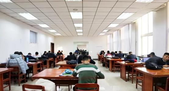 坐拥“专属地铁”,有7大美食集结地!东北这所大学“顶尖”配置太绝!