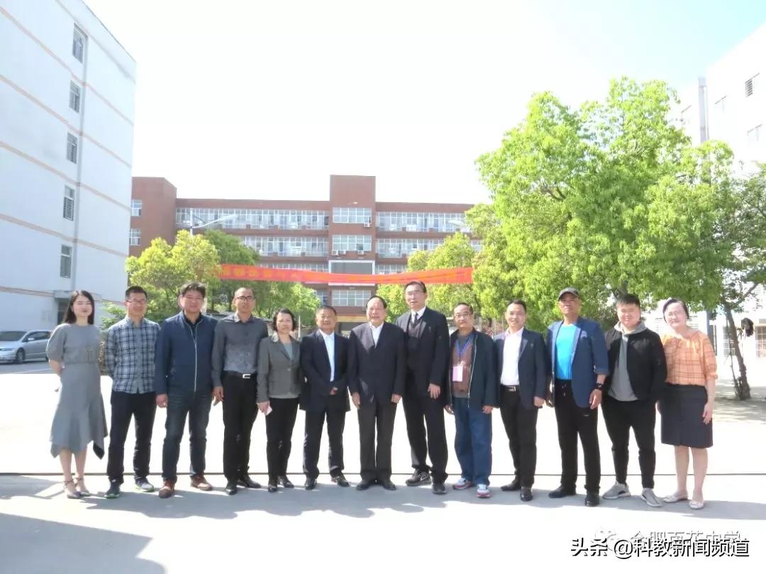 合肥百花中学西校区有多大,合肥百花中学和皖智学哪个好