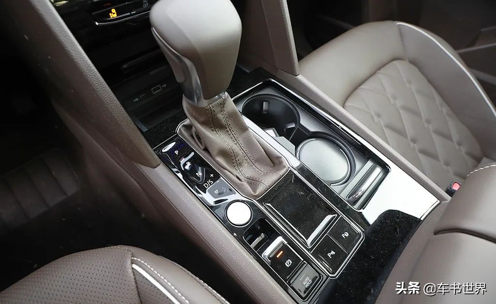 威然和夏朗比较选哪个更好,大众夏朗2017款怎么样