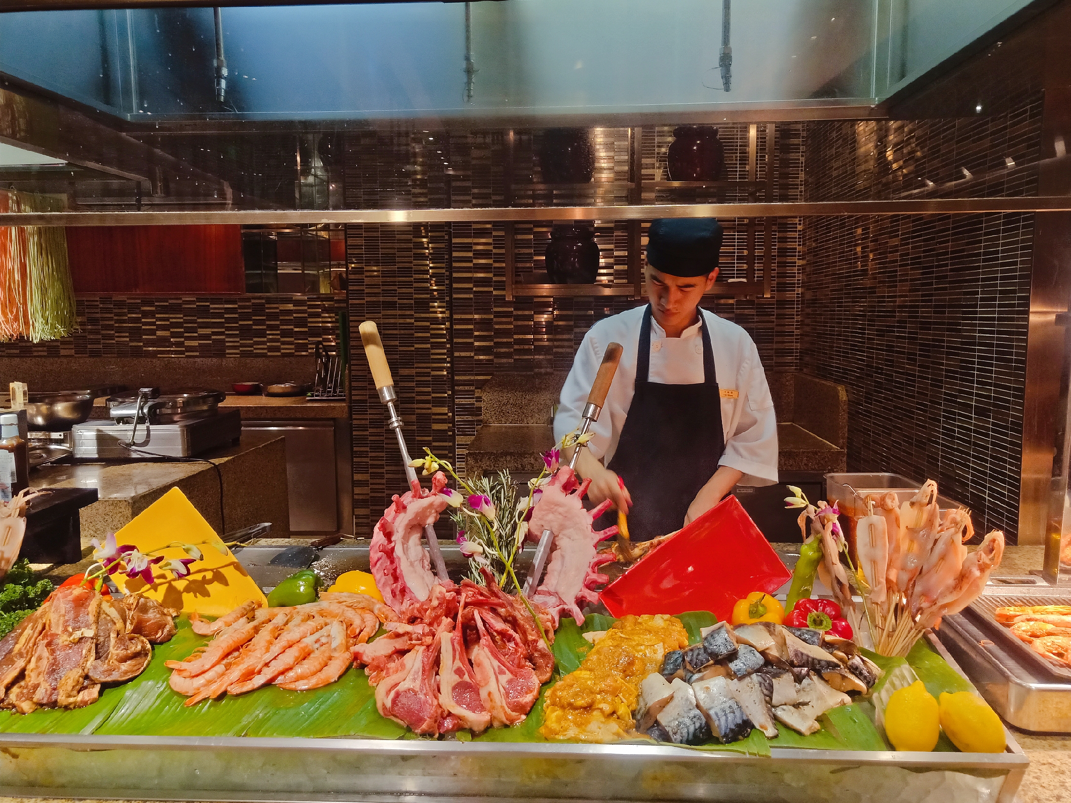 去香格里拉吃自助,请北方朋友吃自助是什么体验