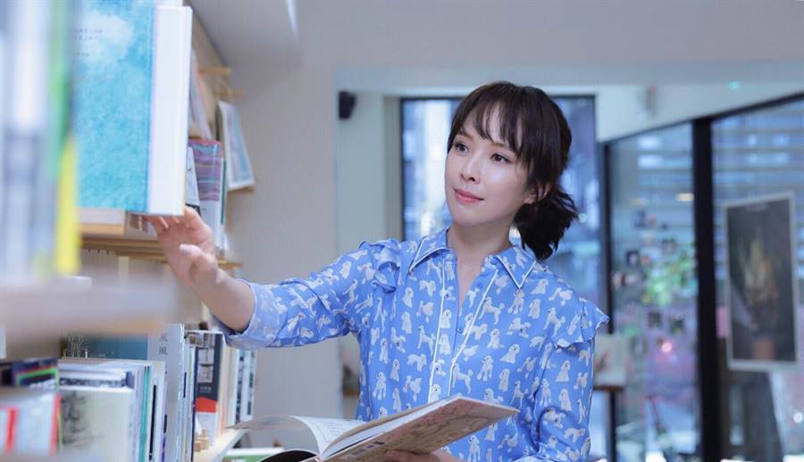 《最佳利益》出演王牌律师,当年的“佩瑶妹妹”依旧美!