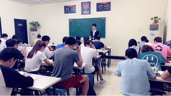 女人的美源于自信,一个女人的美丽的秘诀是什么