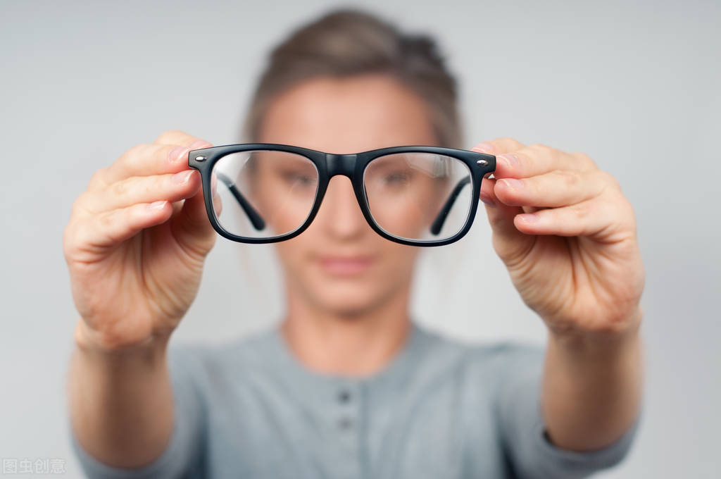 近视150度平常要一直戴眼镜吗,九岁近视150度需要一直戴眼镜吗