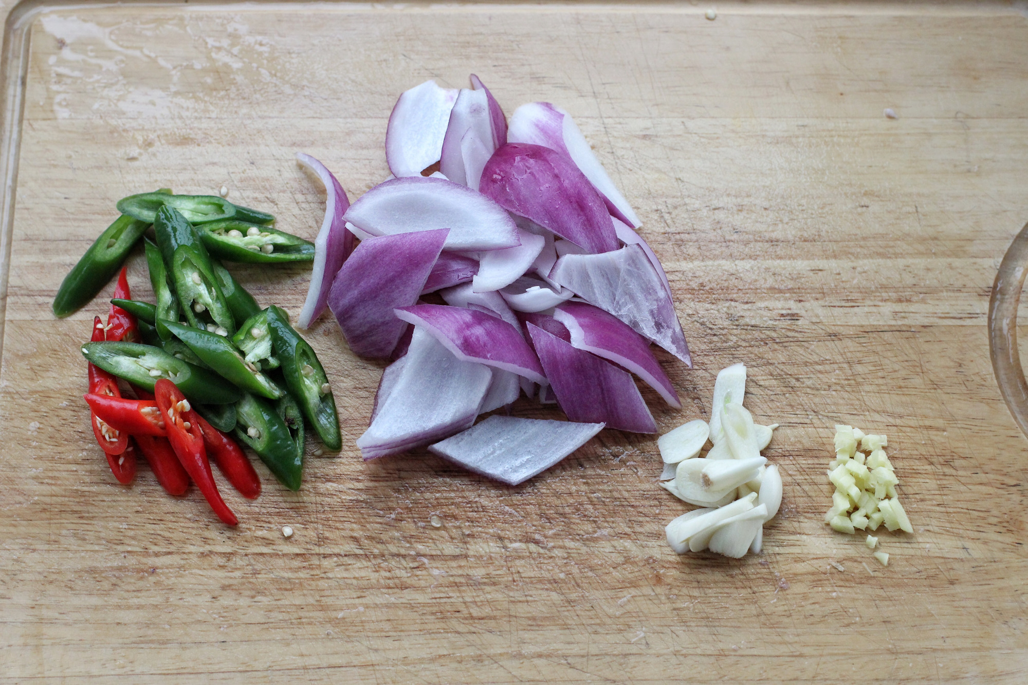 经典菜品爆炒鱿鱼好吃到爆棚,怎么样爆炒鱿鱼鲜嫩好吃川味的