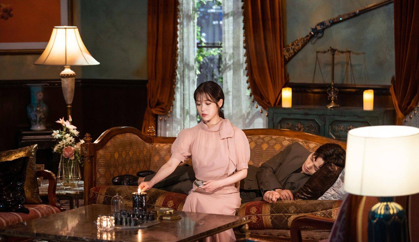 金秀贤iu德鲁纳酒店古装,金秀贤和iu德鲁纳酒店