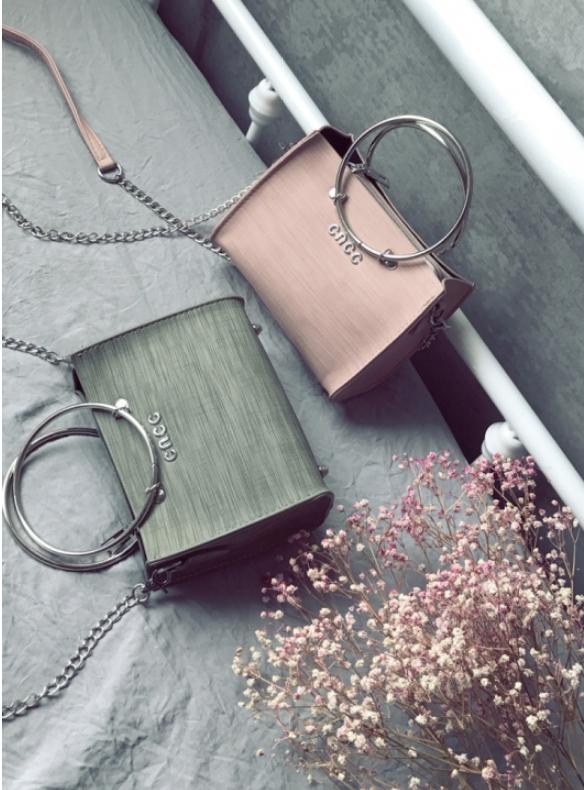 包包拉链生锈变绿怎么处理,怎么清除包包上金属刮痕