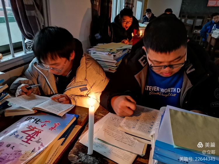 记忆深处的那盏灯,记忆中的那盏油灯