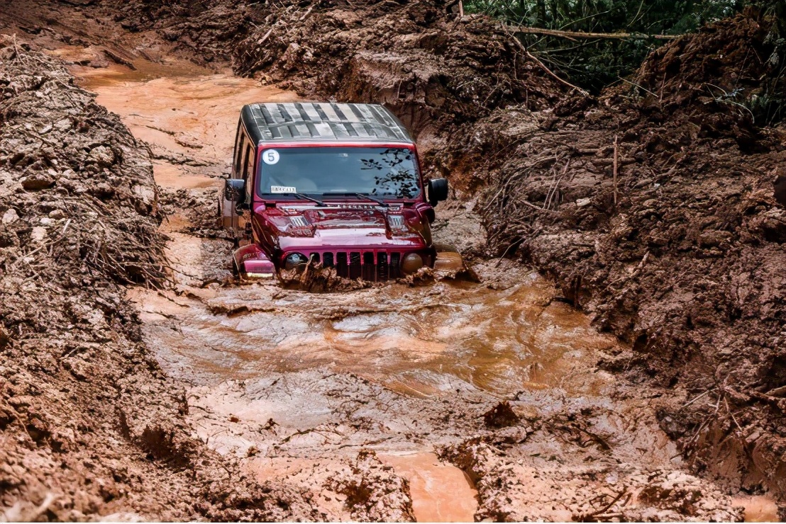 牧马人跑赛道用几驱,牧马人公路性能