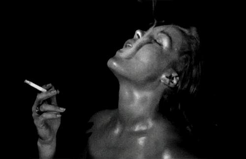 那些抽烟过肺的镜头,欧美电影里的女神抽烟镜头