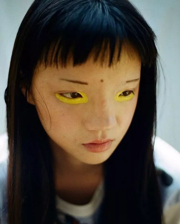 如果你曾被调侃长得像外星人，恭喜你，进军时尚圈的机会来了！