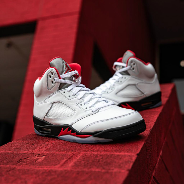 AJ5流川枫陪跑?不必担心