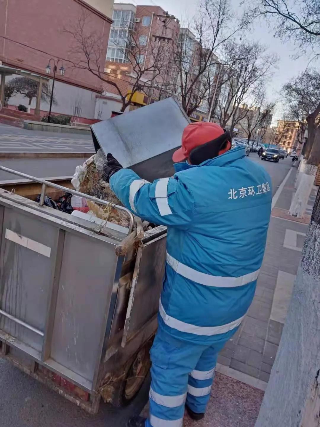 实拍！－10℃阵风7级，通州街头4000余名环卫工人在岗，消杀清扫防控疫情