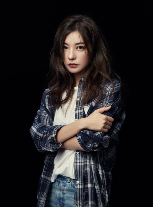 赵薇现场秀视频完整版,赵薇紧身裤穿搭