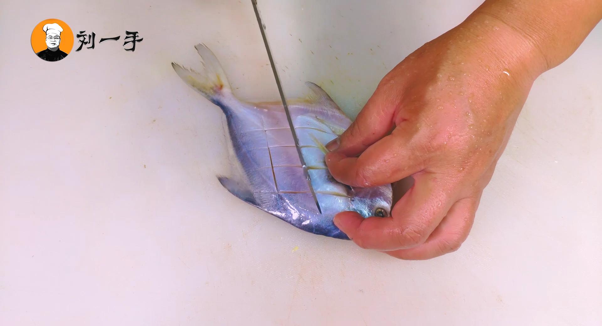 清蒸鲳鱼的做法最正宗的做法,清蒸鲳鱼最正宗的做法大全