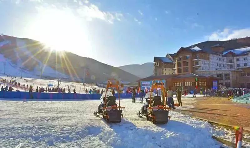 张家口各个滑雪场票价,张家口滑雪场是天然雪还是人造雪