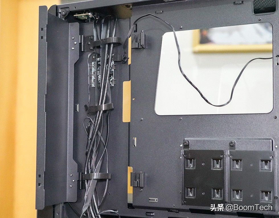 颜控玩家新选择安钛克NX1000机箱体验