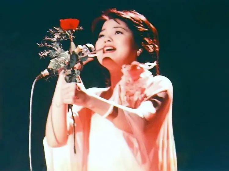 华语流行歌坛永远的传奇邓丽君,永远的传奇邓丽君