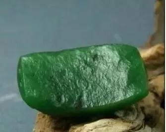 和田玉和翡翠对比鉴赏,和田玉戒指鉴赏方法