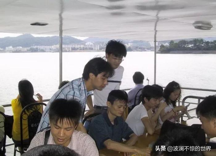 80年代老照片马云,老照片马云创业路