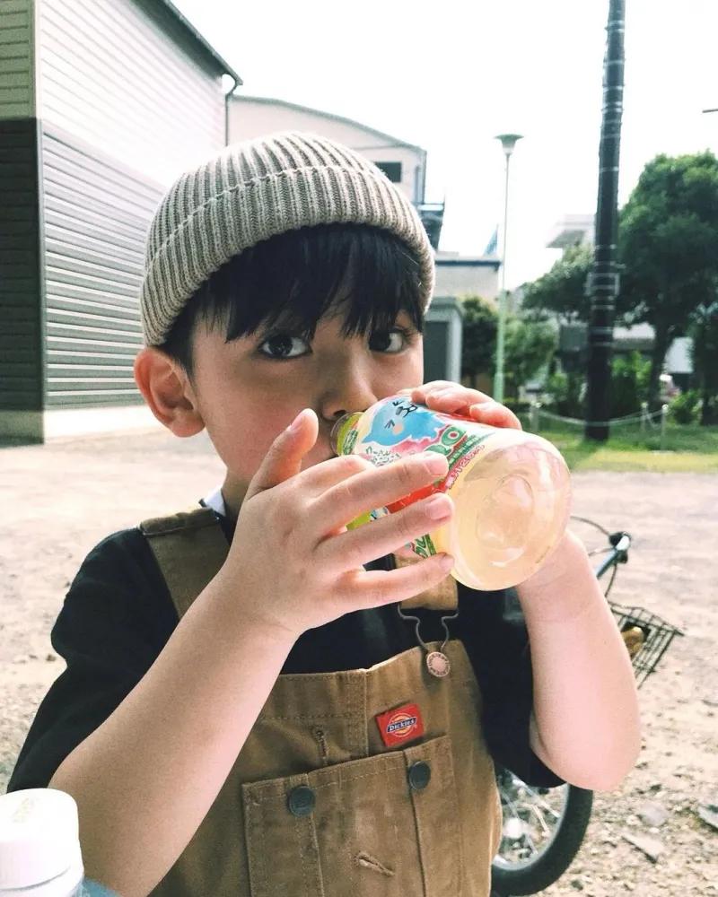 女版GD潮过陈冠希女儿?月入十万萌娃靠穿搭火爆ins