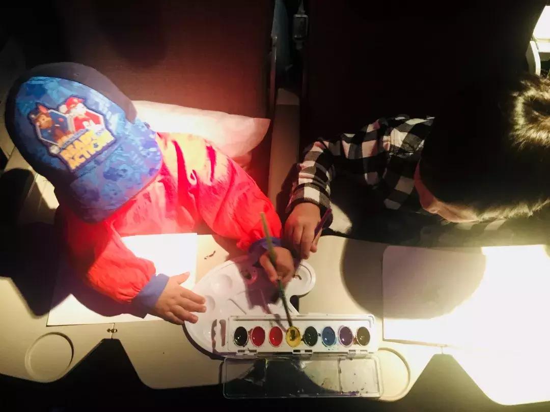 带娃长途飞行攻略,假期带娃体验一次飞行的感觉