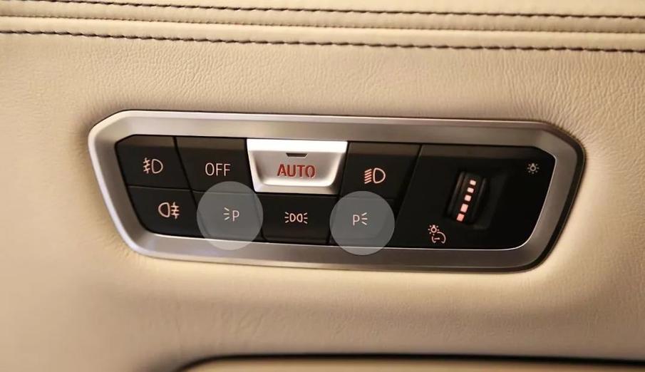 宝马1系125i曜夜版隐藏功能,新款宝马三系可以刷哪些隐藏功能