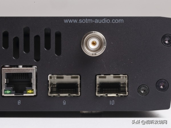 网络串流*放播**的救星：上峰音响试听SOtMsNH-10G网络交换器