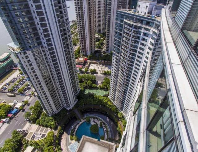 五楼带阁楼楼顶可以改造吗,顶楼可以随意改造吗